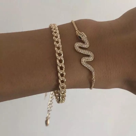 3/$30 π 2pc Chain Snake Bracelet Set